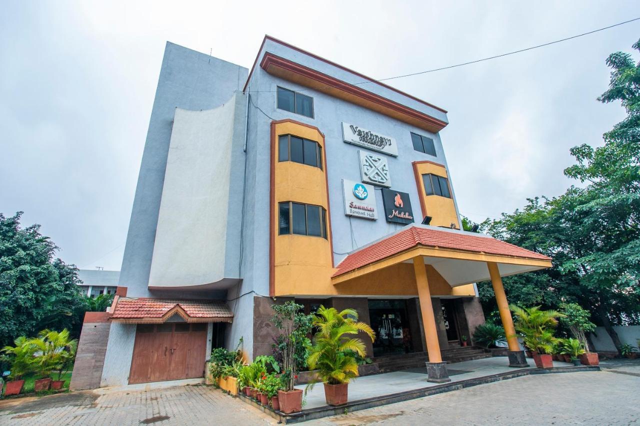 Hotel Oyo 18762 Vaishnavi Residency Bangalore Exterior foto