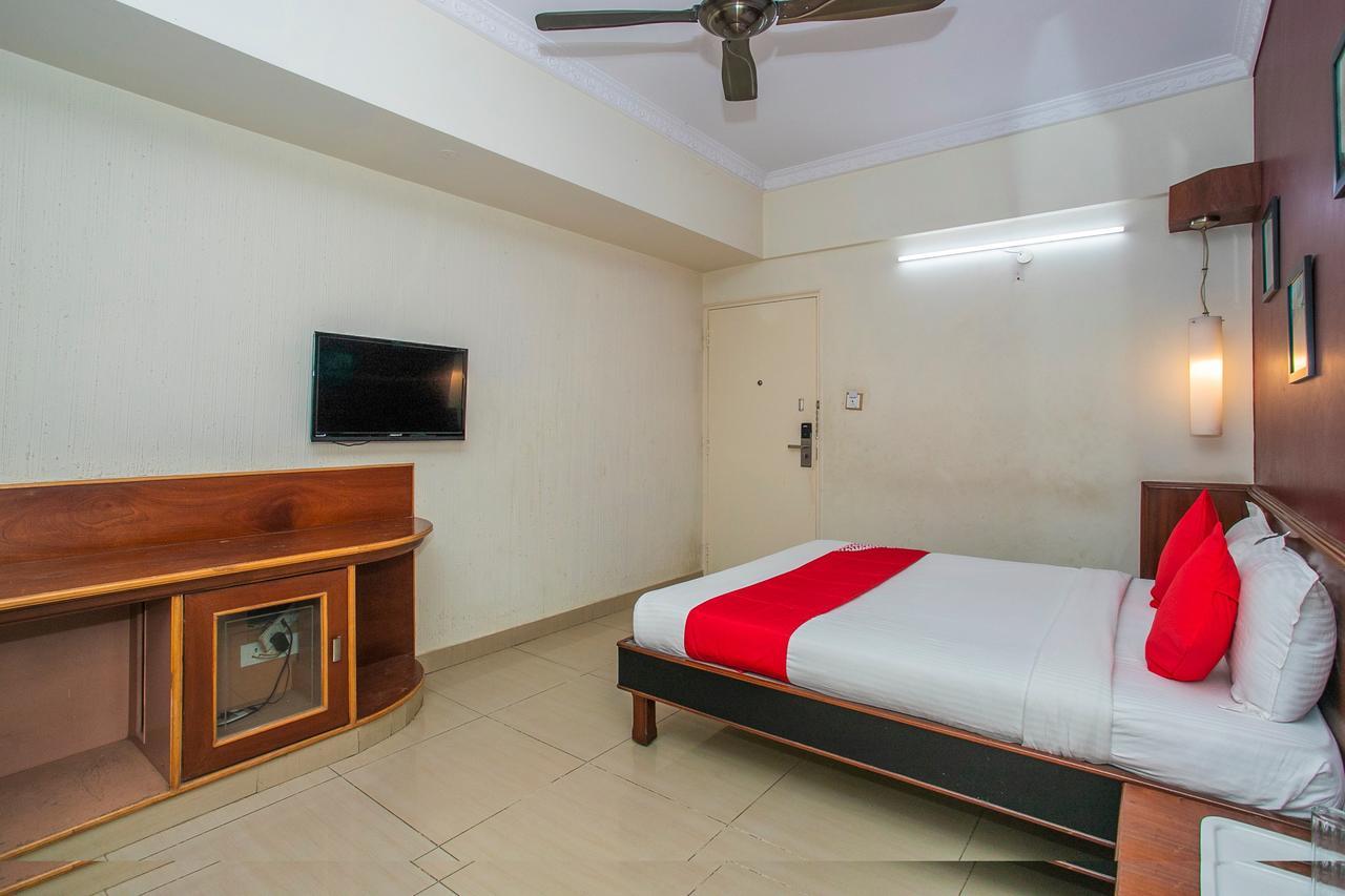 Hotel Oyo 18762 Vaishnavi Residency Bangalore Exterior foto