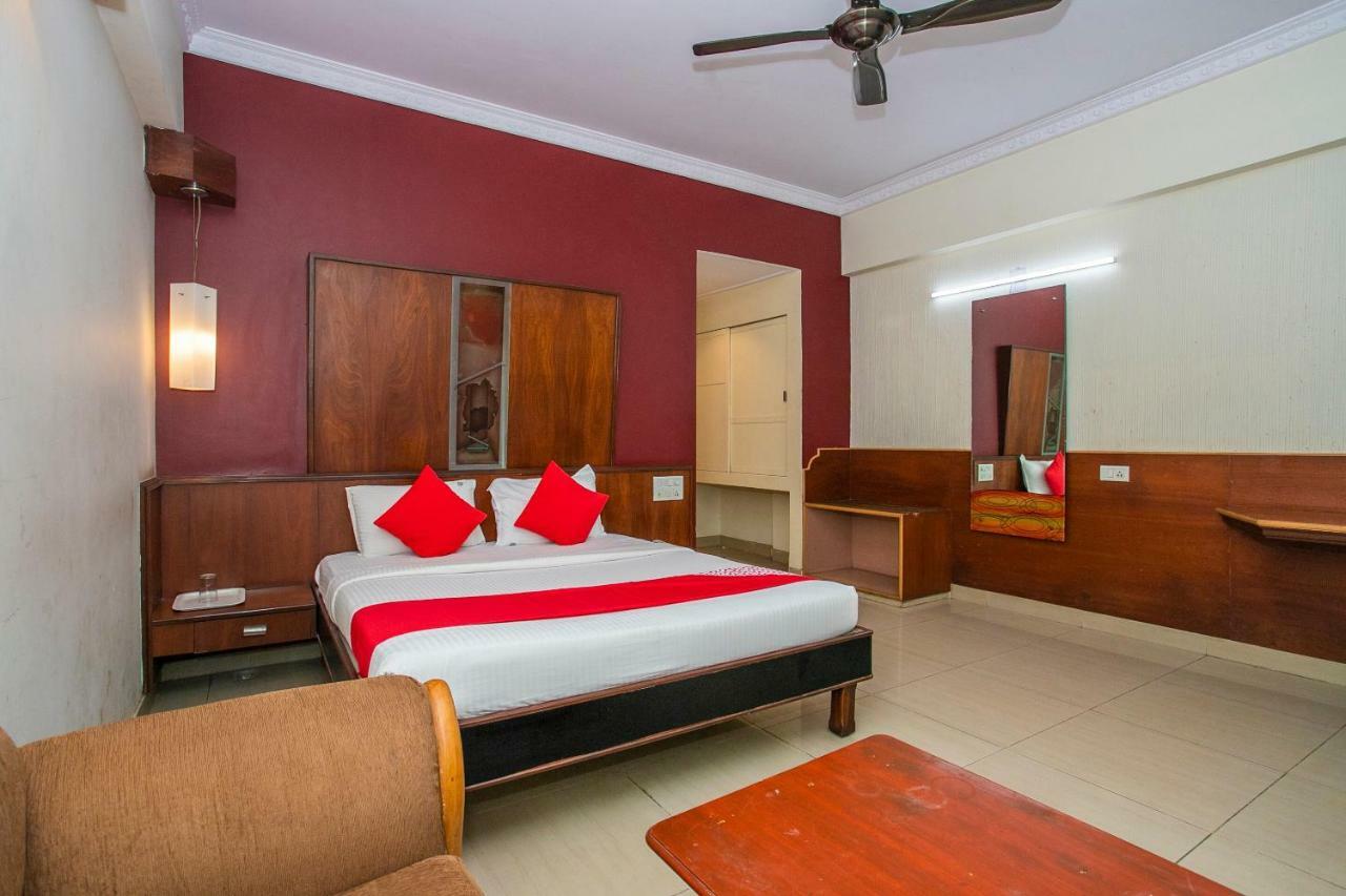 Hotel Oyo 18762 Vaishnavi Residency Bangalore Exterior foto